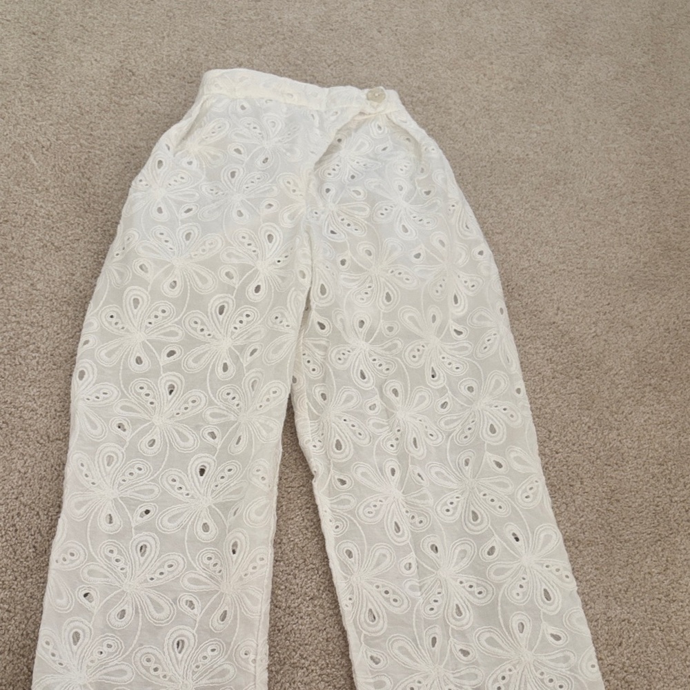 Zara Kids White Lace Casual Bottoms